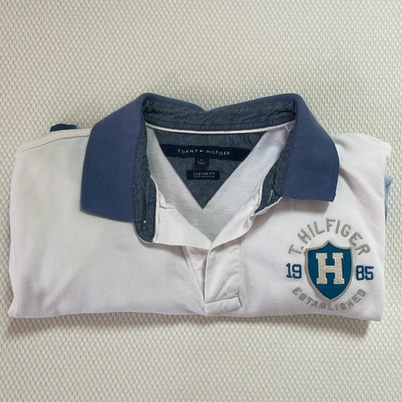 Men’s Tommy Hilfiger polo - Picture 1 of 3